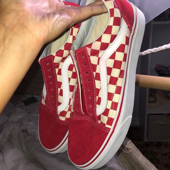 womens red checkered vans